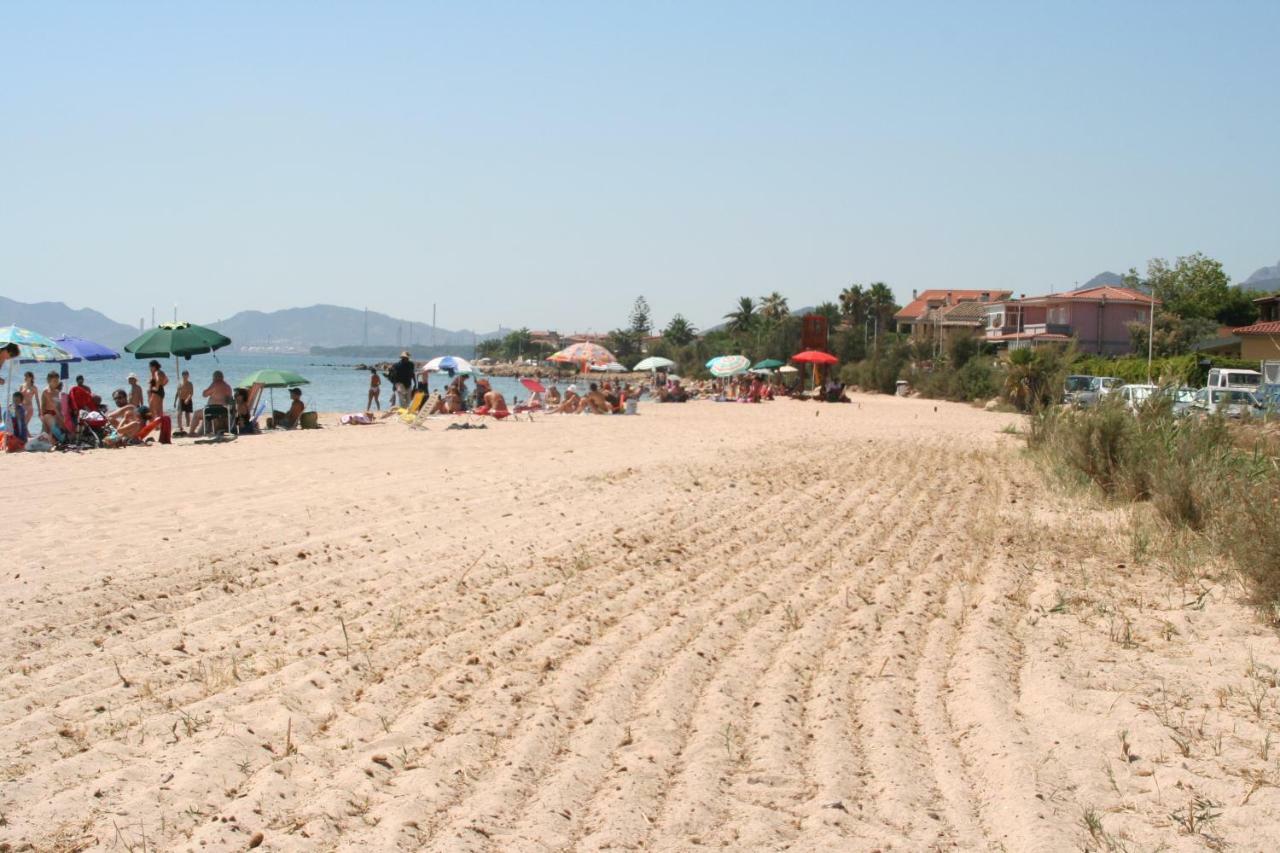 Casa Vacanza Appartamenti Al Mare Capoterra Exterior foto